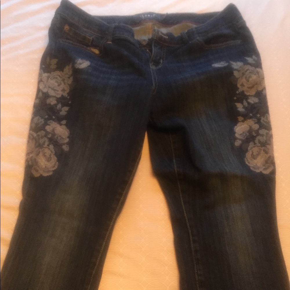 Torrid vintage premium embroidered jeans - Picture 2 of 6